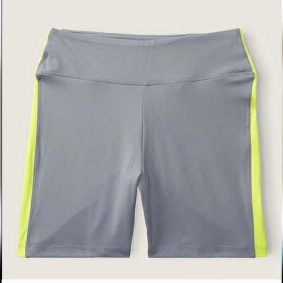 Victoria's Secret Pink 6" Soft Ultimate High Waist Biker Short - Picture 9 of 10